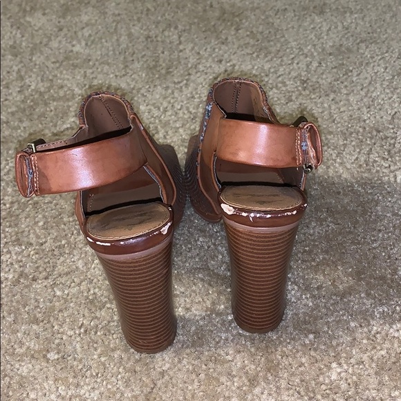 Booty Heels - Picture 5 of 6